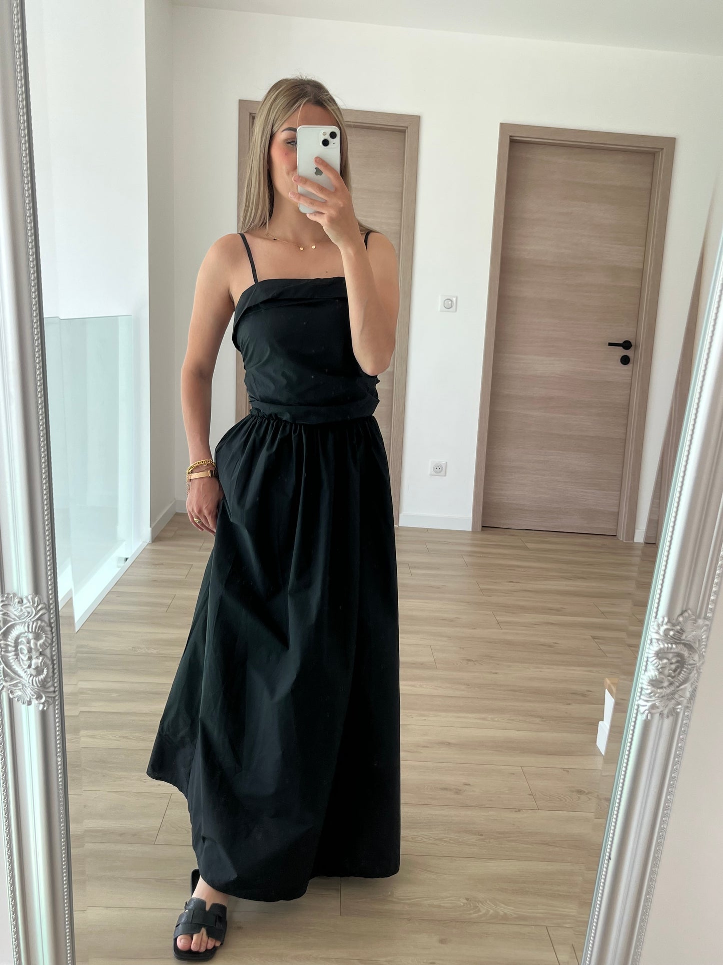 Robe noir