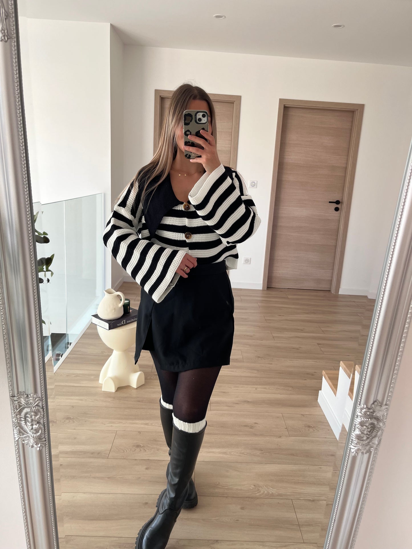 Cardigan à col noir