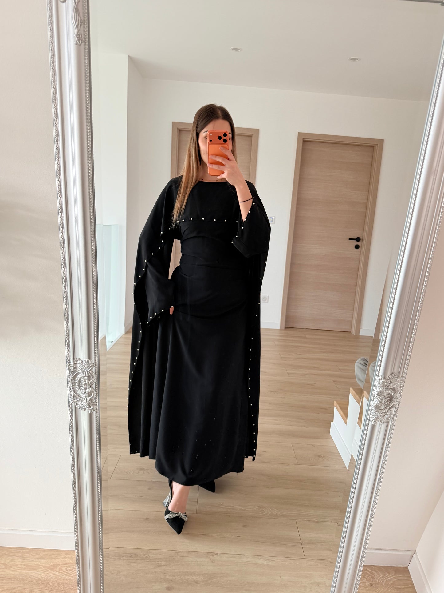 Abaya noir détail perle
