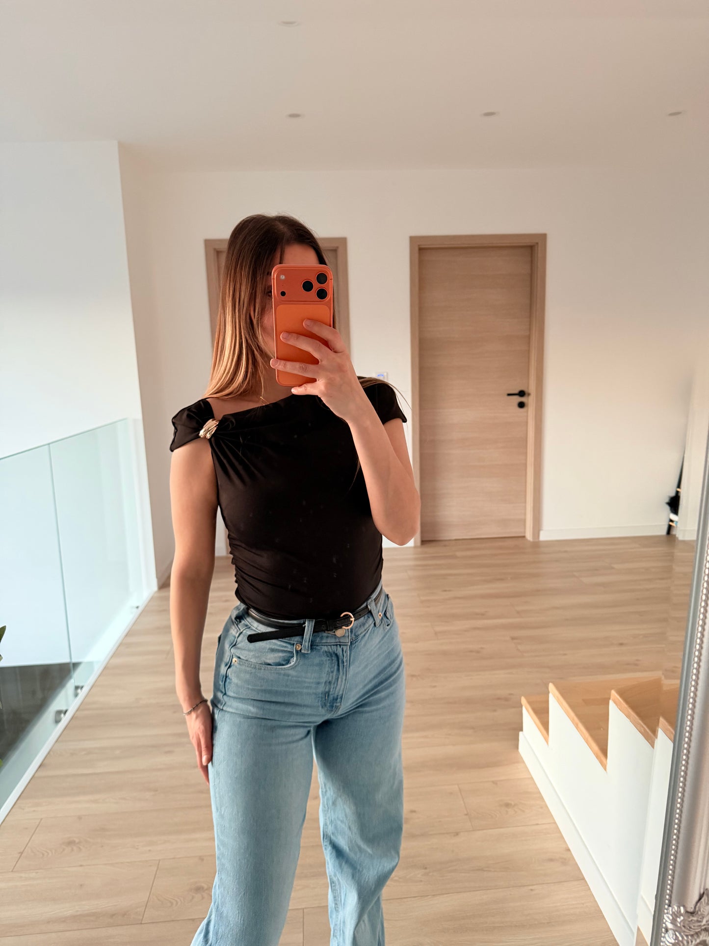 Haut avec détail manche