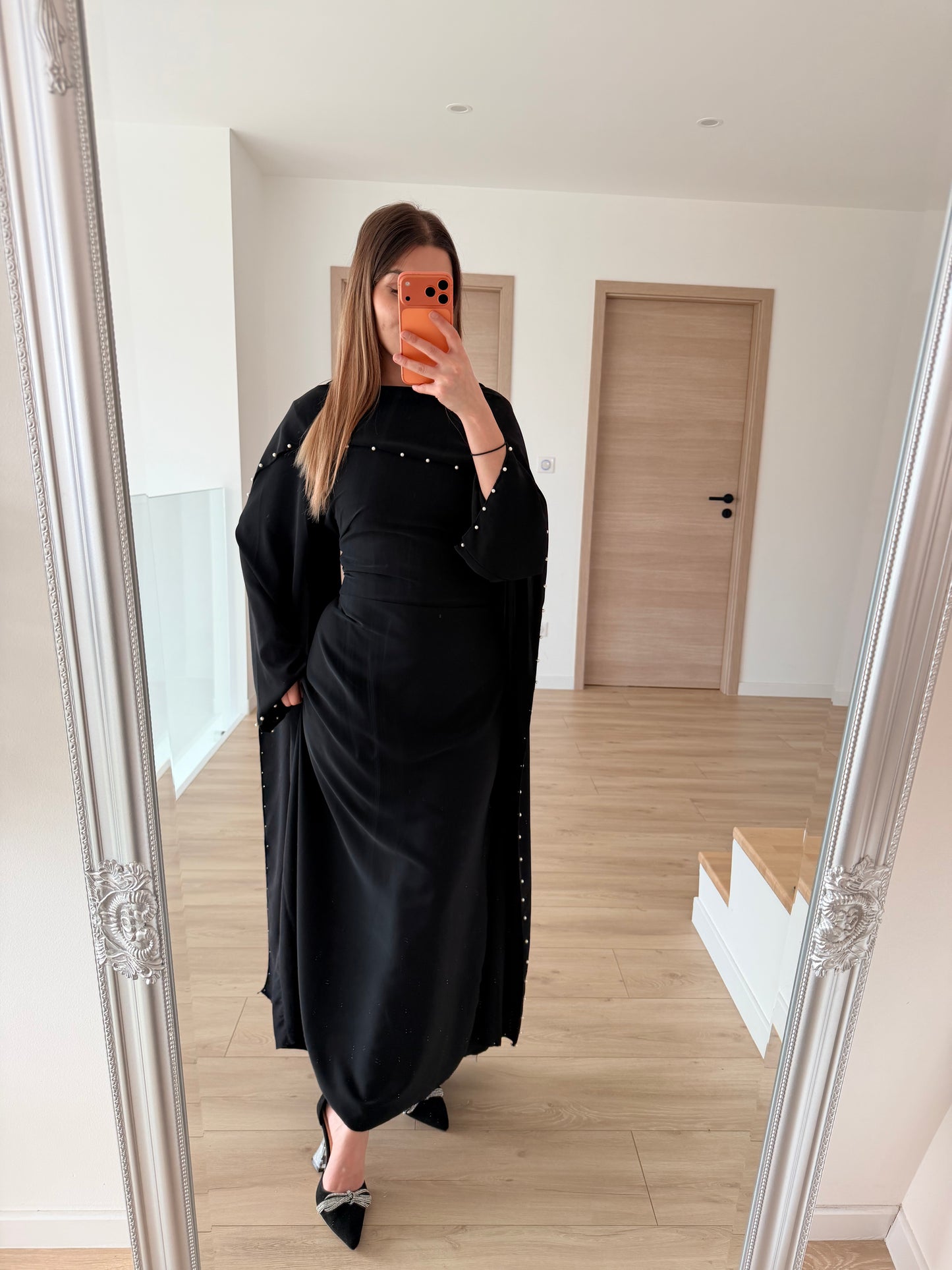 Abaya noir détail perle