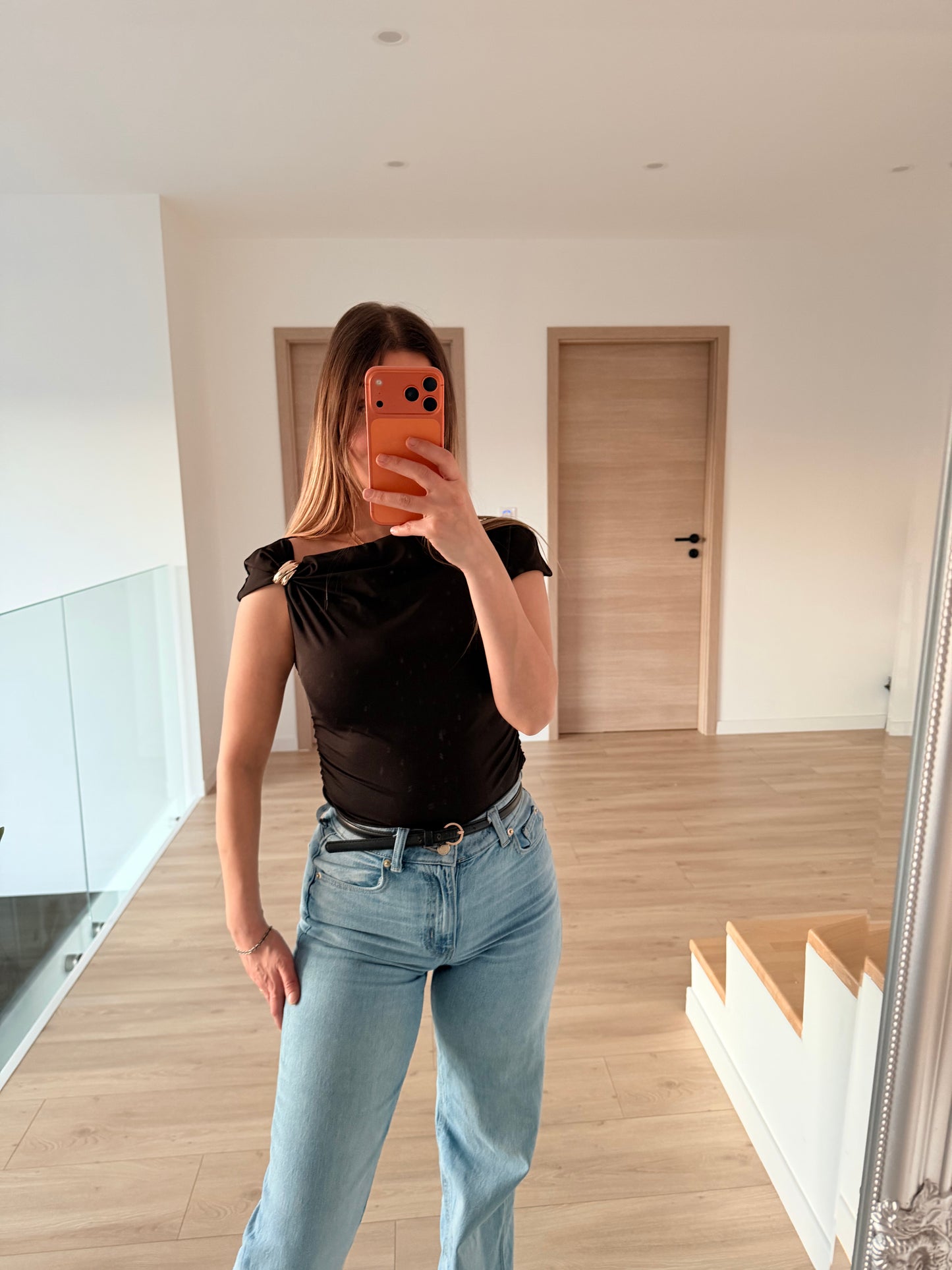 Haut avec détail manche