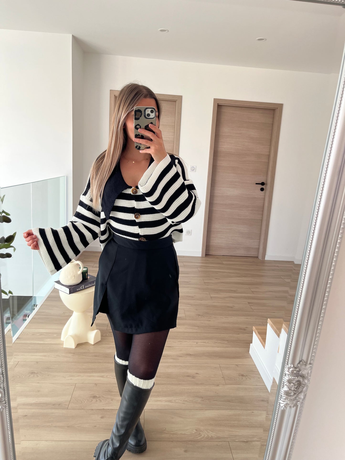 Cardigan à col noir